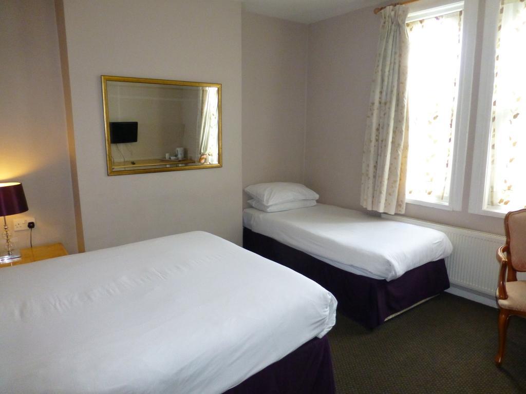 Prince Hotel Birmingham Quarto foto